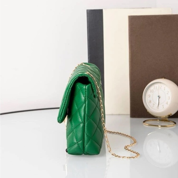 ⚠️Clearance Green Quilted Square Crossbody Bag - Picture 3 of 7